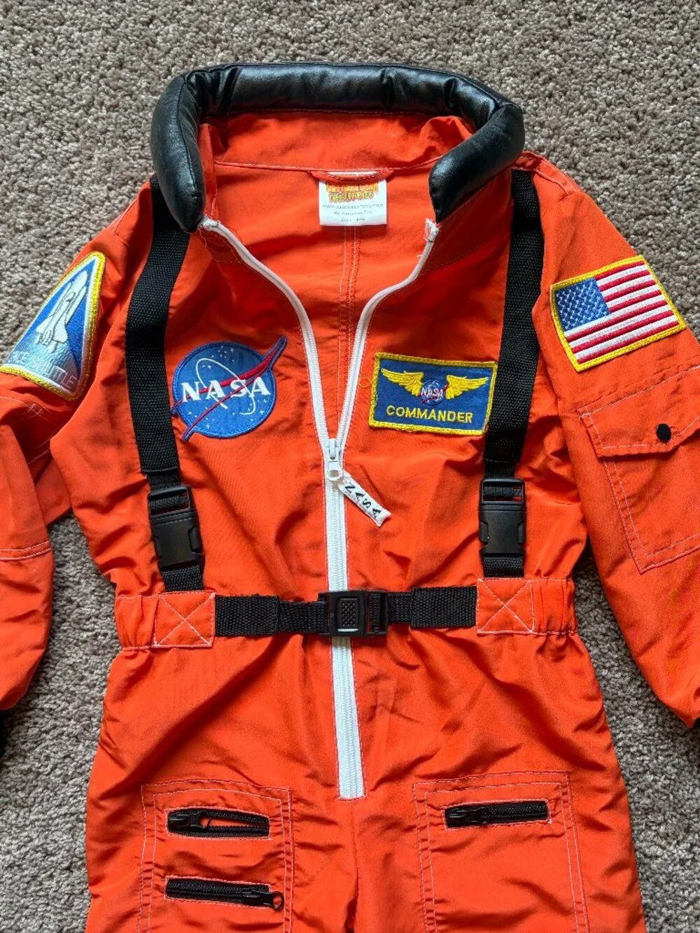 NWOT Aeromax Jr. Astronaut Suit Costume, size kids small 4-6 (orange)